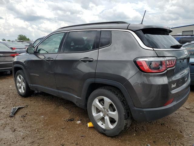 3C4NJCBB6JT186697 - 2018 JEEP COMPASS LATITUDE GRAY photo 2