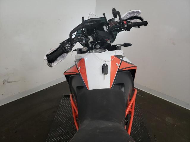 VBKV59401KM905296 - 2019 KTM 1290 SUPER ADVENTURE R ORANGE photo 5