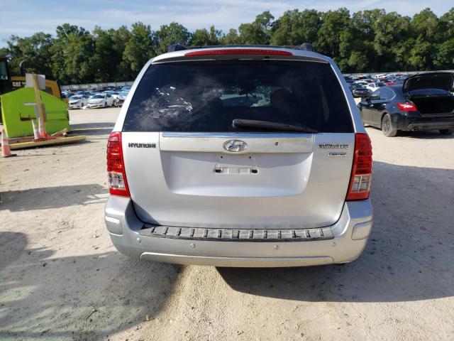 KNDMC233976026193 - 2007 HYUNDAI ENTOURAGE GLS SILVER photo 6