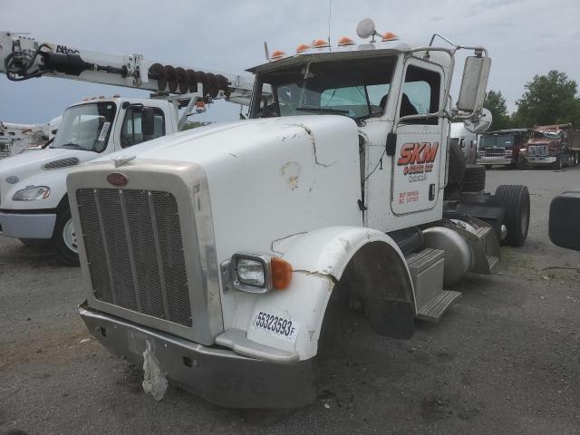 1XPTD09X69D785694 - 2009 PETERBILT 367 WHITE photo 2