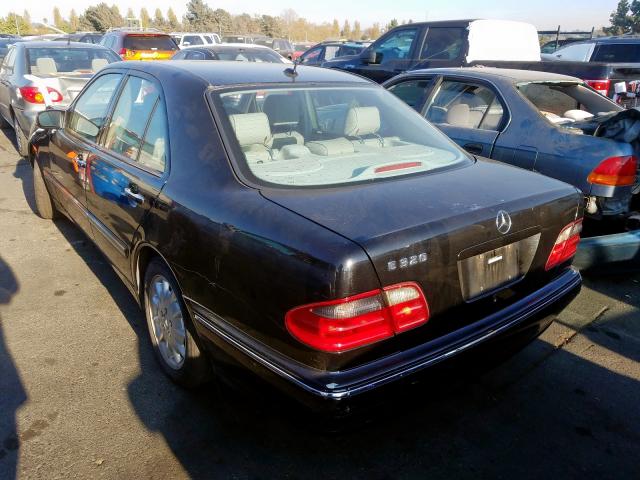 WDBJF65J6YB075209 - 2000 MERCEDES-BENZ E 320  photo 3