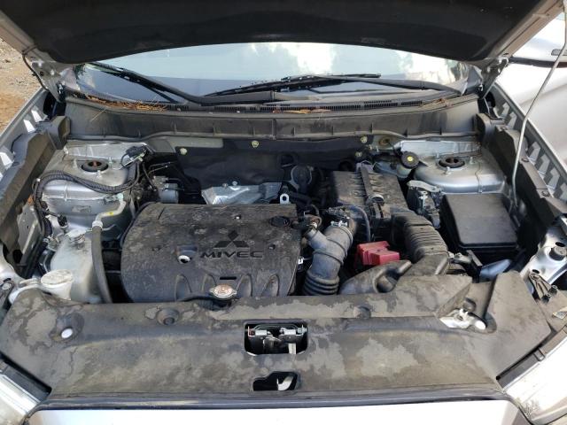 JA4AP4AU5KU013602 - 2019 MITSUBISHI OUTLANDER SE Արծաթագույն լուսանկար 12