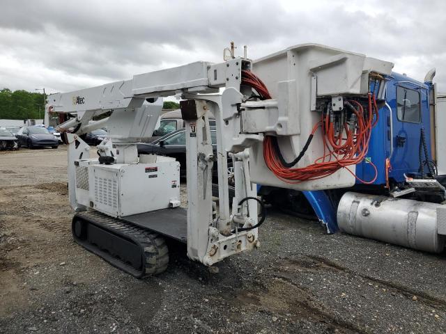 0710DE11970 - 2017 ALTC CUSTOM WHITE photo 3