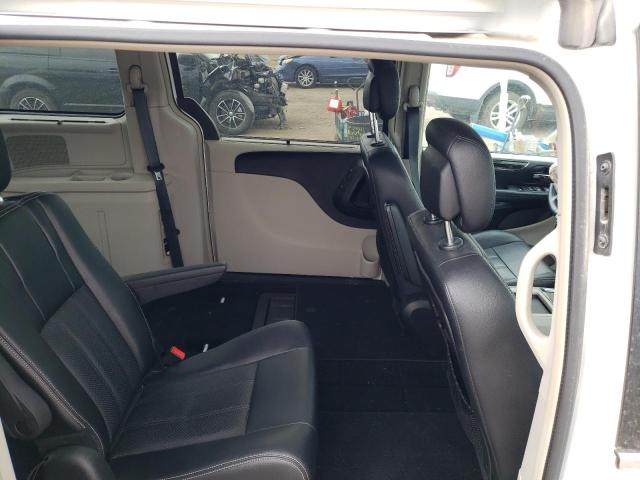 2C4RC1CG0GR113167 - 2016 CHRYSLER TOWN & COU TOURING L WHITE photo 11