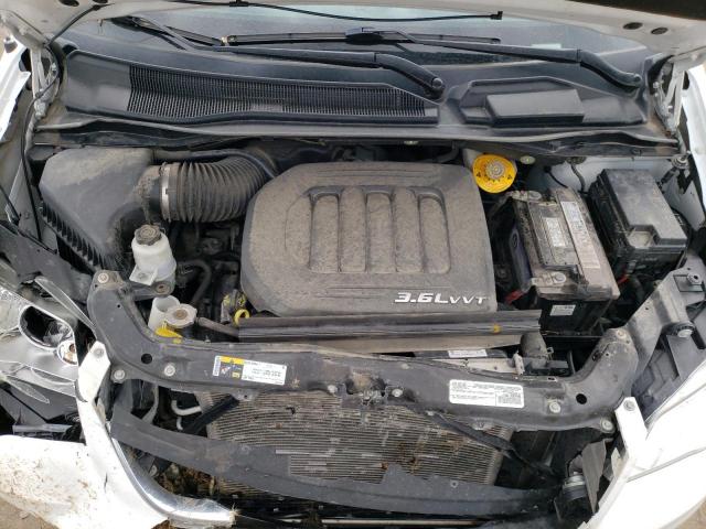 2C4RC1CG0GR113167 - 2016 CHRYSLER TOWN & COU TOURING L WHITE photo 12