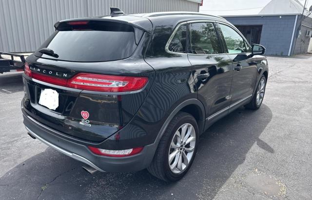 5LMCJ2C96GUJ04570 - 2016 LINCOLN MKC SELECT შავი ფოტო 4