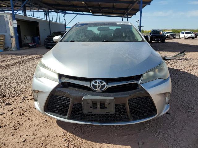4T1BF1FKXFU905459 - 2015 TOYOTA CAMRY LE SILVER photo 5