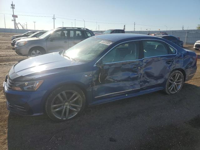 1VWDT7A30HC000582 - 2017 VOLKSWAGEN PASSAT R-LINE ლურჯი ფოტო 1