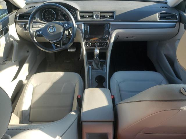 1VWDT7A30HC000582 - 2017 VOLKSWAGEN PASSAT R-LINE ლურჯი ფოტო 8