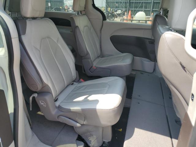2C4RC1BG8HR526778 - 2017 CHRYSLER PACIFICA TOURING L WHITE photo 11