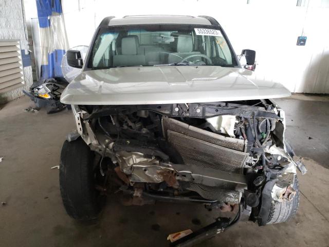 1D8GU28K28W257420 - 2008 DODGE NITRO SXT GRAY photo 5