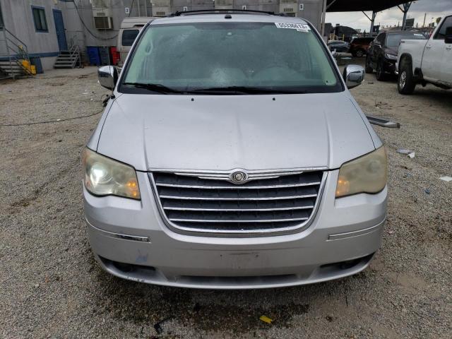 2A8HR64X99R572313 - 2009 CHRYSLER TOWN & COU LIMITED SILVER photo 5