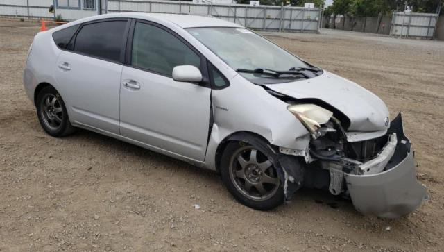 JTDKB20UX83335181 - 2008 TOYOTA PRIUS SILVER photo 4