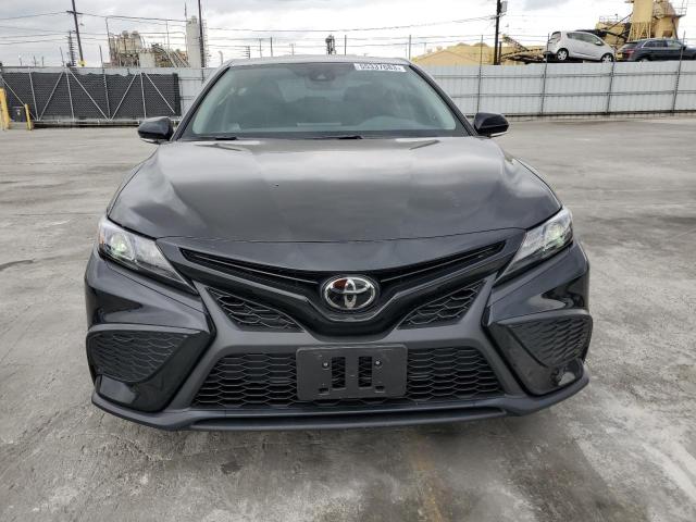 4T1G11AK9PU751419 - 2023 TOYOTA CAMRY SE NIGHT SHADE BLACK photo 5