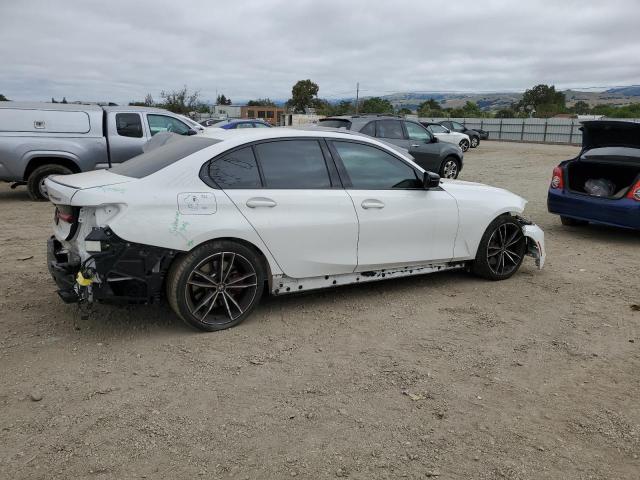 3MW69FF01P8D02291 - 2023 BMW 330I WHITE photo 3