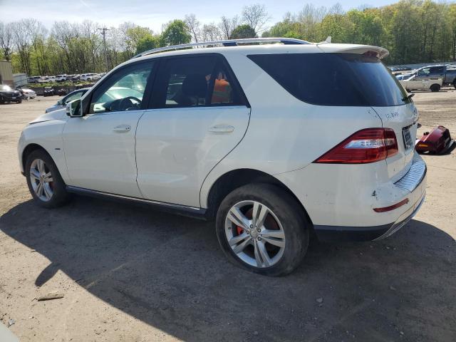 4JGDA5HB1CA001038 - 2012 MERCEDES-BENZ ML 350 4MATIC WHITE photo 2