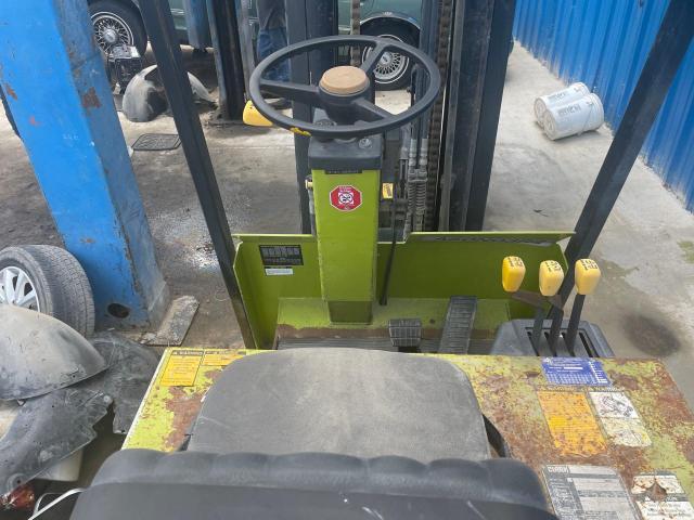 E35708868870FB - 1992 CLAR FORKLIFT 黄色 照片 9
