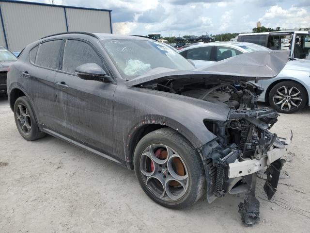 ZASFAKPN3J7B89702 - 2018 ALFA ROMEO STELVIO SPORT ნაცრისფერი ფოტო 4
