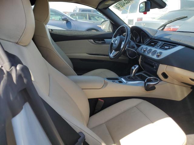 WBALM73529E381851 - 2009 BMW Z4 SDRIVE35I WHITE photo 10
