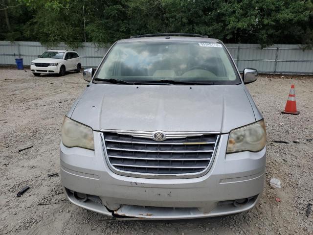 2A8HR54P28R118980 - 2008 CHRYSLER TOWN AND C TOURING SILVER photo 5