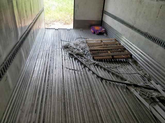 1UYVS2537N2519414 - 2022 UTILITY VS2RA 白色 照片 6