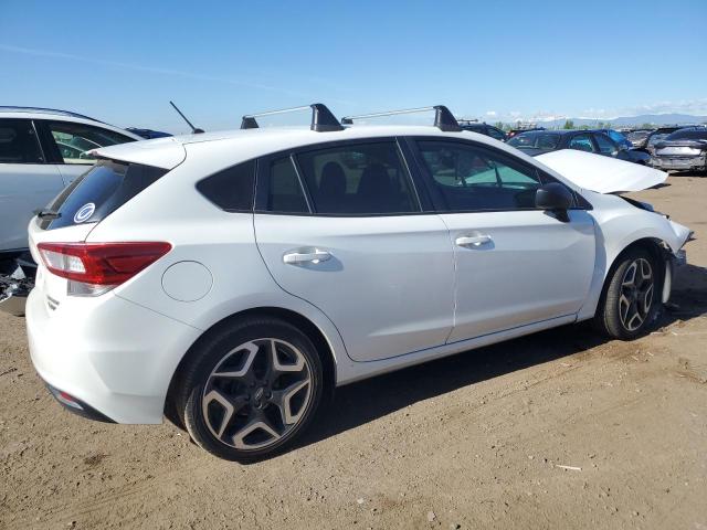 4S3GTAA69J1752936 - 2018 SUBARU IMPREZA WHITE photo 3