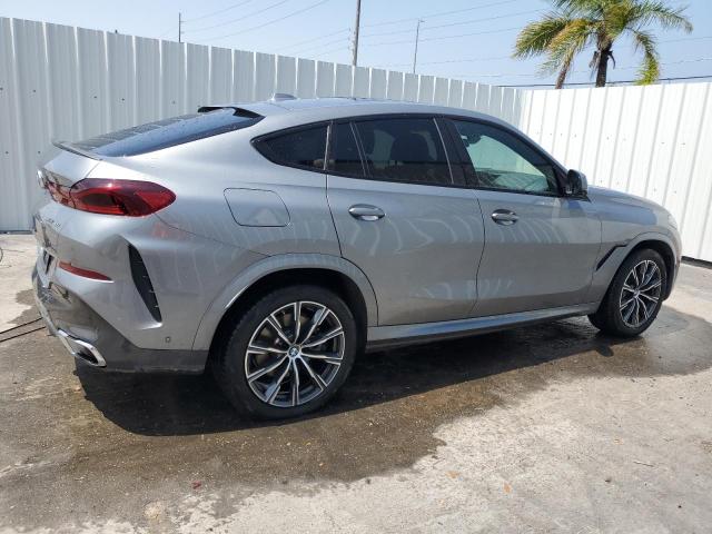 5UX33EX05R9V16076 - 2024 BMW X6 XDRIVE40I SILVER photo 3