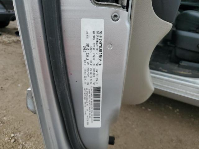 2C4RC1CG1CR383678 - 2012 CHRYSLER TOWN & COU TOURING L SILVER photo 12