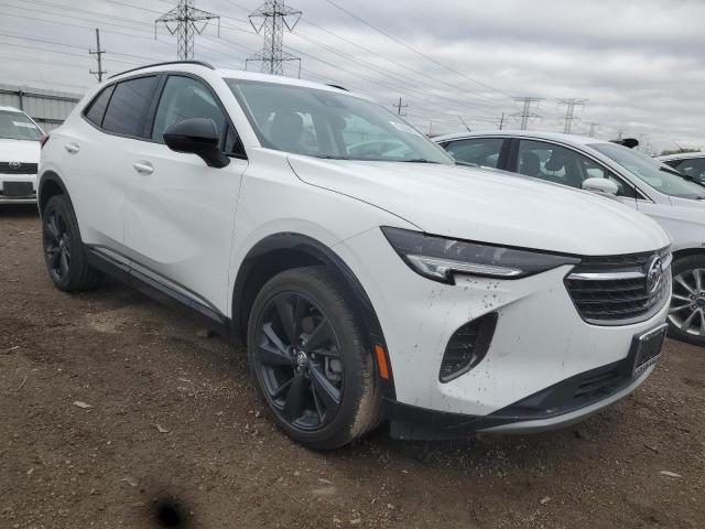 LRBFZPR47PD037739 - 2023 BUICK ENVISION ESSENCE Beyaz fotoğraf 4