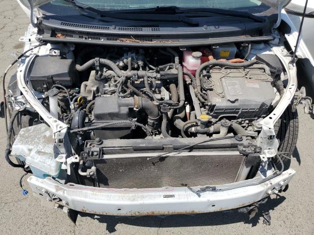 JTDKDTB33C1020280 - 2012 TOYOTA PRIUS C WHITE photo 11