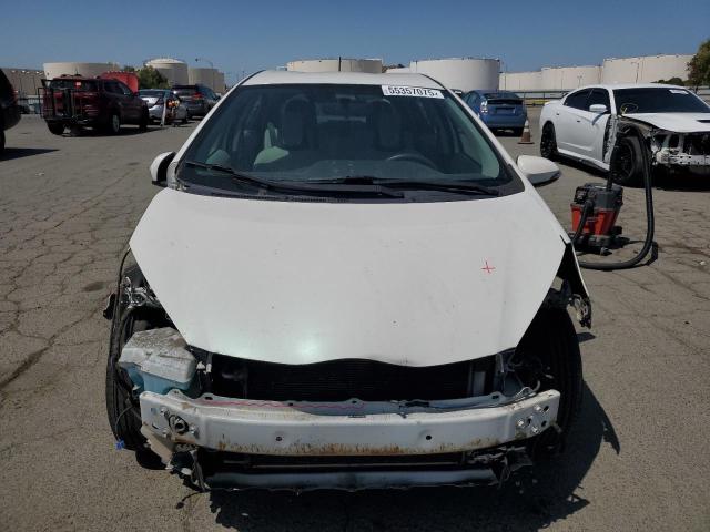 JTDKDTB33C1020280 - 2012 TOYOTA PRIUS C WHITE photo 5