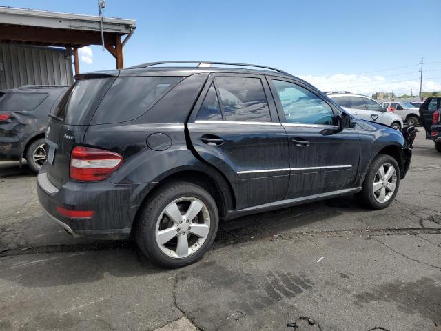 4JGBB8GB9BA701931 - 2011 MERCEDES-BENZ ML 350 4MATIC BLACK photo 3