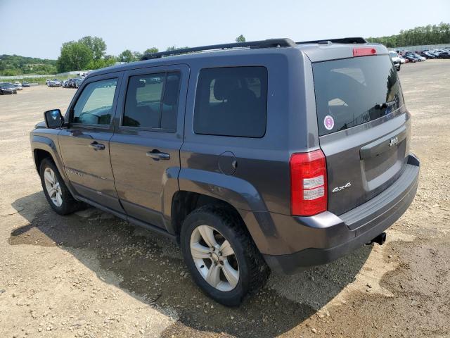 1C4NJRFB3GD718421 - 2016 JEEP PATRIOT LATITUDE GRAY photo 2