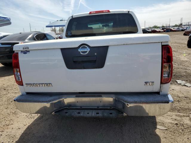 1N6AD07U16C450911 - 2006 NISSAN FRONTIER CREW CAB LE WHITE photo 6