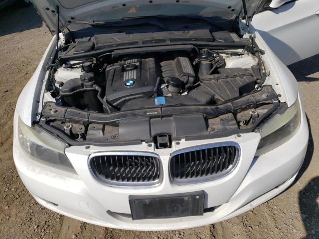 WBAPH73589A172806 - 2009 BMW 3 SERIES I WHITE photo 11