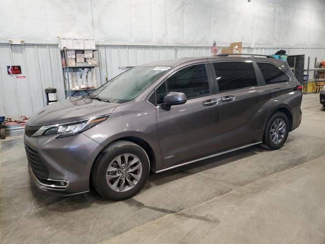 5TDYRKEC0MS066137 - 2021 TOYOTA SIENNA XLE GRAY photo 1