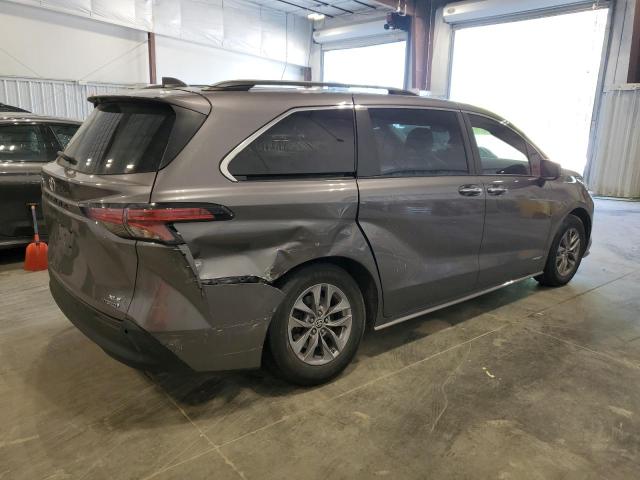 5TDYRKEC0MS066137 - 2021 TOYOTA SIENNA XLE GRAY photo 3