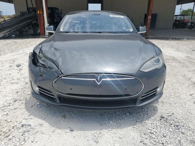 5YJSA1H17EFP37441 - 2014 TESLA MODEL S ნაცრისფერი ფოტო 5