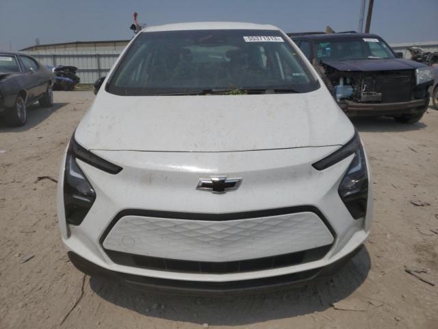 1G1FW6S02N4100473 - 2022 CHEVROLET BOLT EV 1LT WHITE photo 5