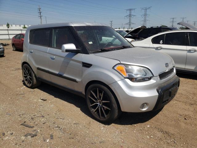 KNDJT2A2XA7032261 - 2010 KIA SOUL + SILVER photo 4