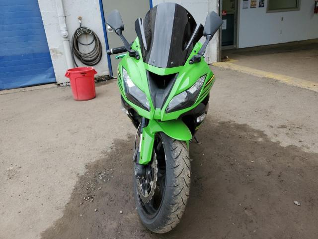 JKBZXJE10GA020883 - 2016 KAWASAKI ZX636 E GREEN photo 2