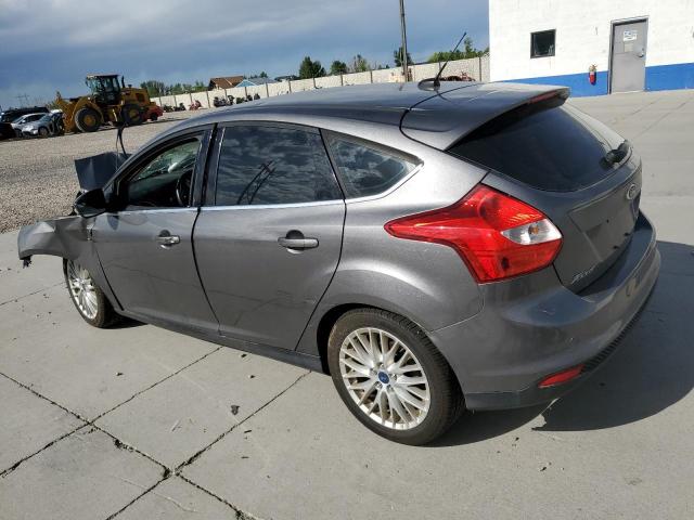 1FAHP3N21CL423558 - 2012 FORD FOCUS TITANIUM GRAY photo 2