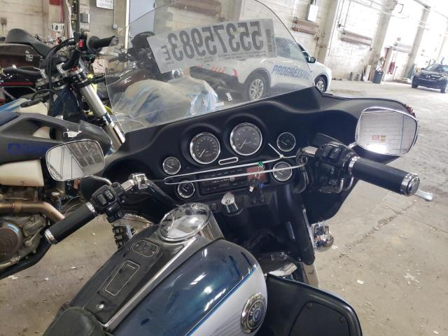 1HD1FCW17YY618125 - 2000 HARLEY-DAVIDSON FLHTCUI 双色 照片 5