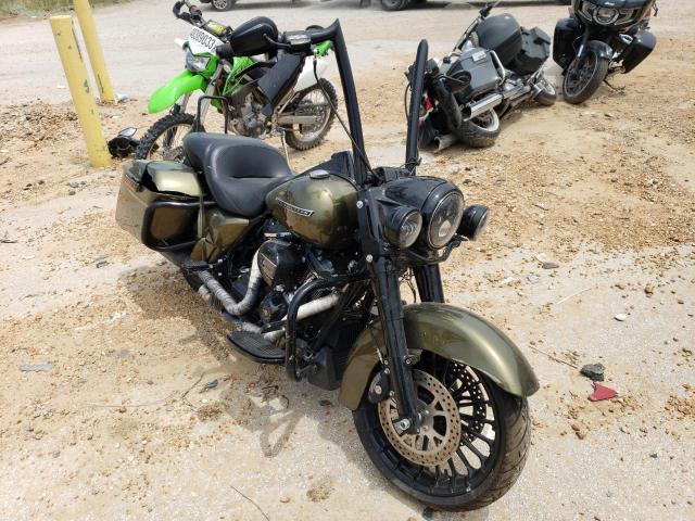 1HD1KVC27HB690675 - 2017 HARLEY-DAVIDSON FLHRXS GREEN photo 1