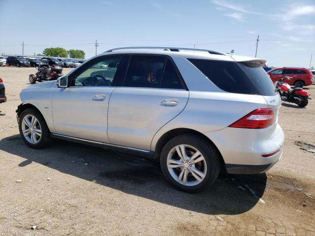 4JGDA5HBXCA027766 - 2012 MERCEDES-BENZ ML 350 4MATIC SILVER photo 2