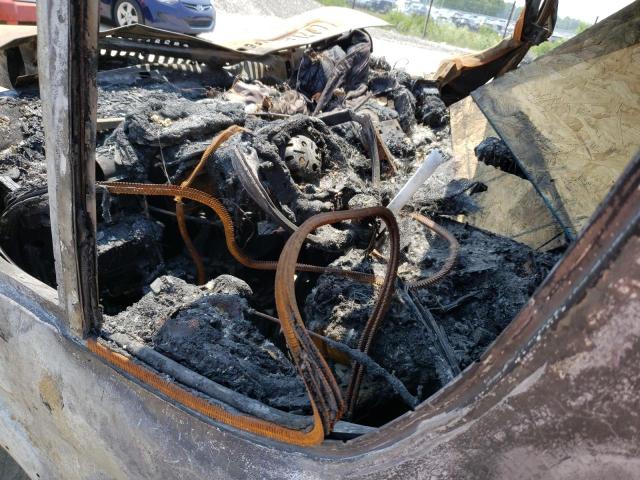 3C6TRVDG3KE531153 - 2019 RAM PROMASTER 2500 HIGH 烧焦的 照片 8