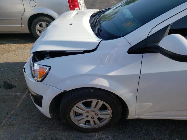 1G1JC6SH7G4159546 - 2016 CHEVROLET SONIC LT WHITE photo 9