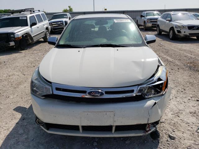 1FAHP3HN1BW204618 - 2011 FORD FOCUS SEL WHITE photo 5