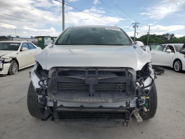 LRBFX1SA0JD008108 - 2018 BUICK ENVISION ESSENCE Արծաթագույն լուսանկար 5