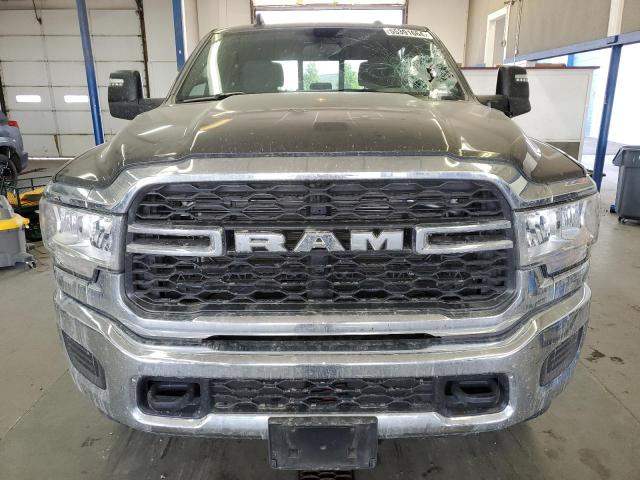 3C6UR5CJ1RG137232 - 2024 RAM 2500 TRADESMAN CHARCOAL photo 5